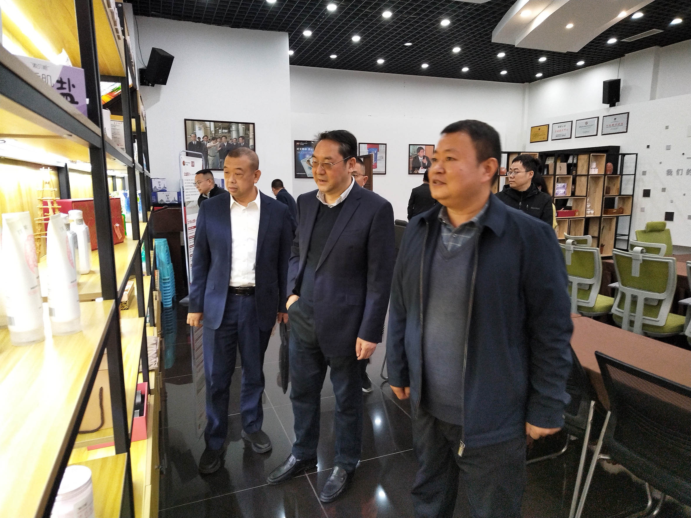 大英县领导带队赴自流井区1